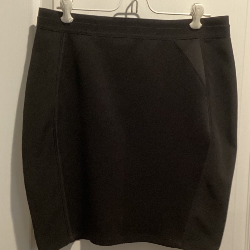 Women’s DASH BY KARDASHIAN Black Pencil Skirt - Size Medium